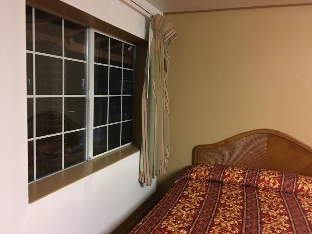 Tri-State Inn Kingman Bagian luar foto